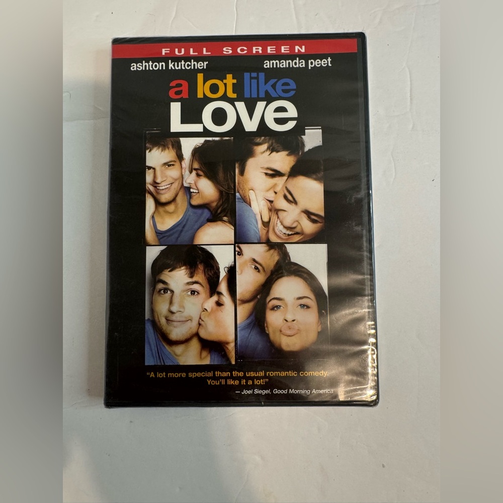 A LOT LIKE LOVE-Ashton Kutcher & Amanda Peet have chance encounter on flight-DVD